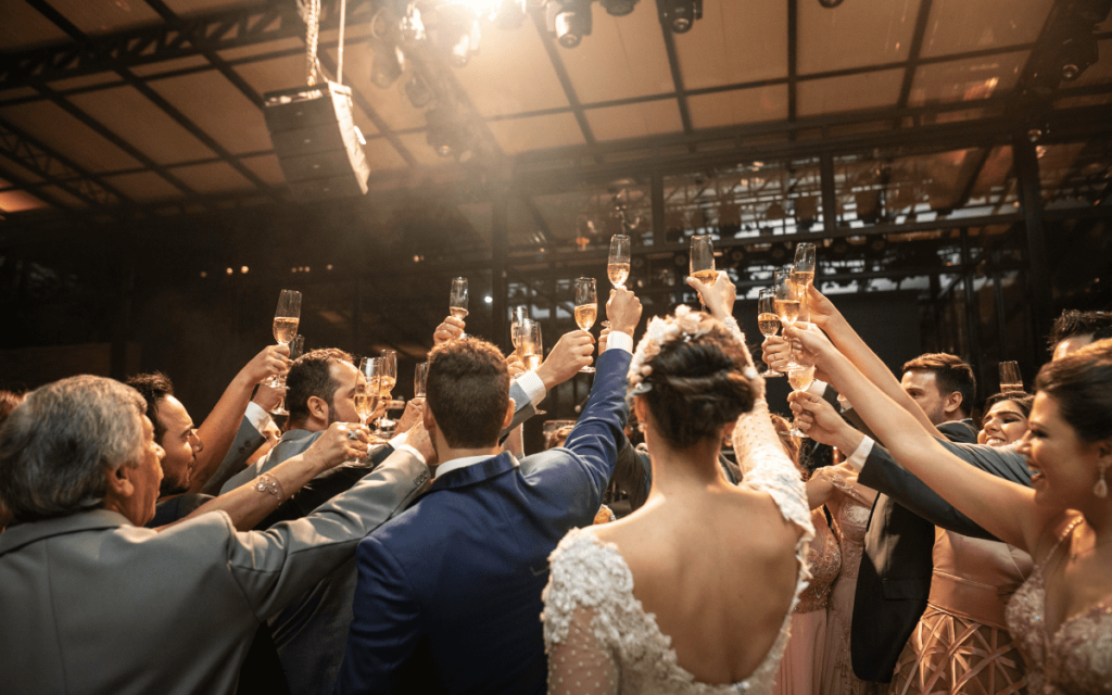 結婚式&披露宴の平均時間や人気の時間帯